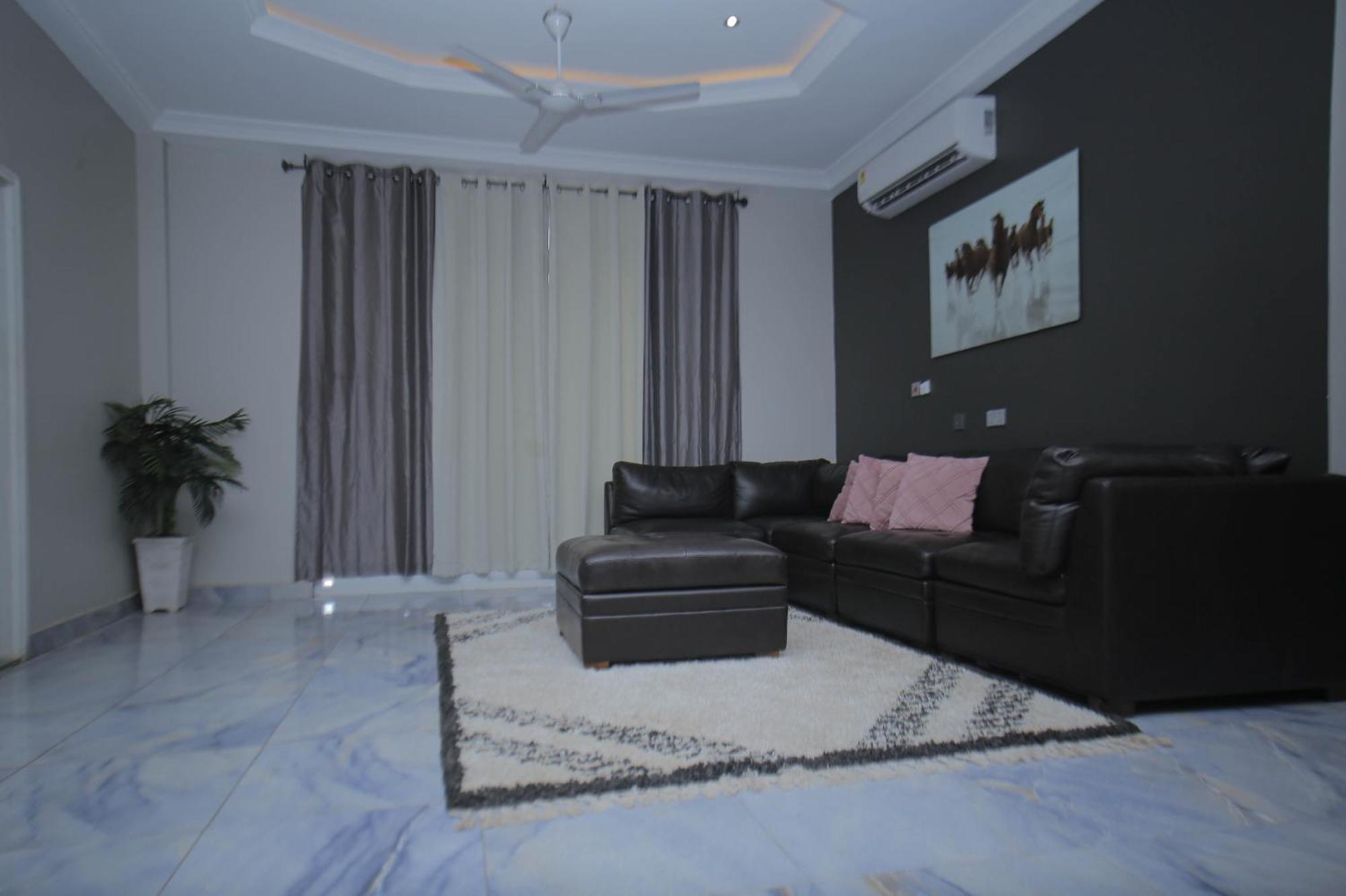 Adonai Luxe Apartment 테마 외부 사진